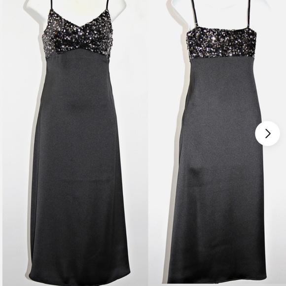 House of Harlow 1960 Dresses & Skirts - House of Harlow long Holiday Dress with Sequins  sz S